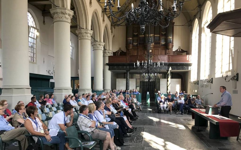 Dr. Joel Beeke houdt in de Augustijnenkerk een lezing over de five points of calvinism.  beeld RD