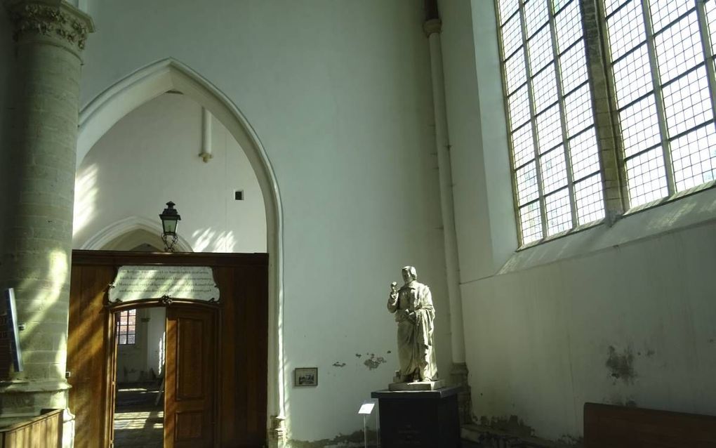 Standbeeld van Jacob Cats uit 1829 in de Grote Kerk in Brouwershaven (Zld.). Beeld Kees van Walsem