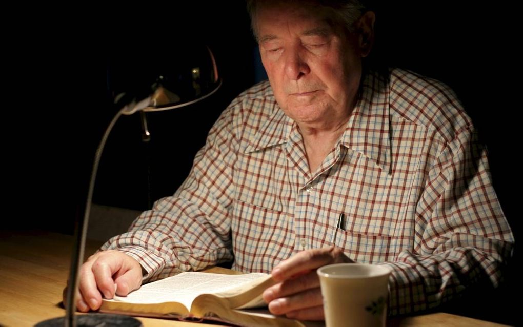 „Het lezen en biddend overwegen van de Bijbel op de wijze van de ”lectio divina” (contemplatief en biddend lezen onder aanroeping van de Heilige Geest) zou zeer heilzaam kunnen zijn voor ons geestelijk leven.” beeld iStock
