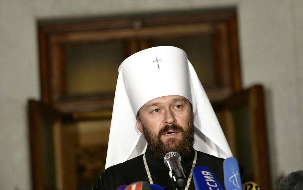 Metropoliet Hilarion verklaarde dat de Russisch-Orthodoxe Kerk de afscheiding van de Oekraïense vleugel als onwettig en ongegrond ziet. Foto: Hilarion maandag voor het patriarchale departement van de Russisch-Orthodoxe Kerk in Minsk. beeld AFP, Maxim Mali