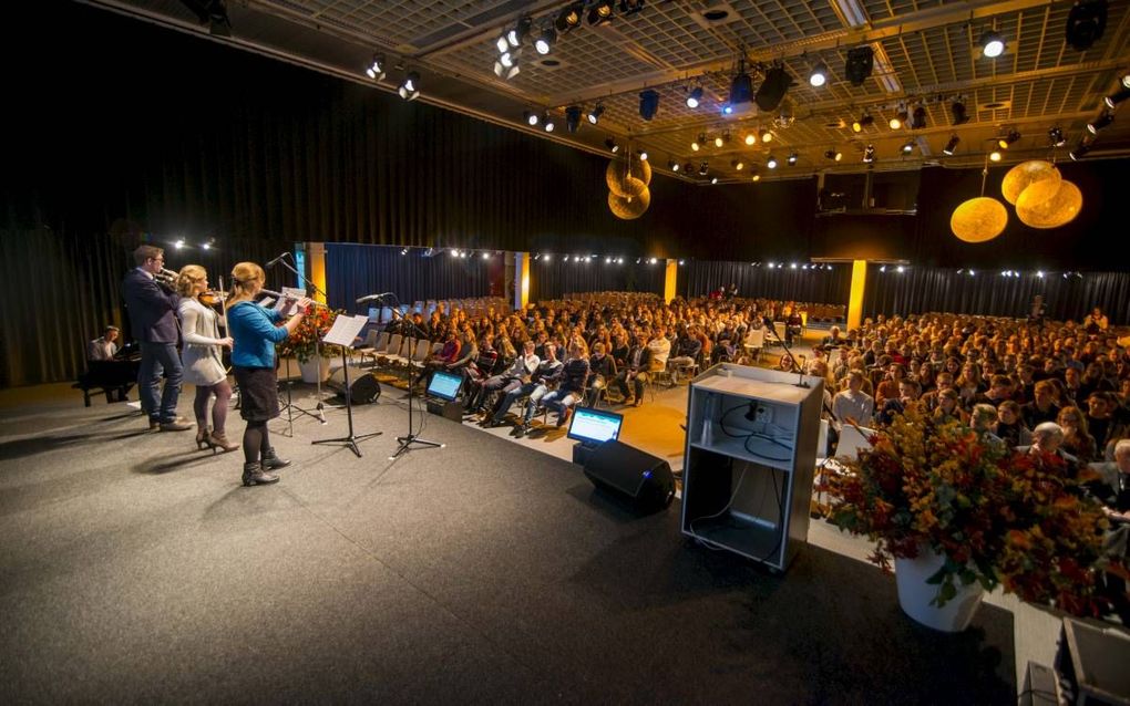„Verschillende tradities hebben elkaar veel te bieden, en wij hebben altijd de schatten van de Gereformeerde Gemeenten met ons meegedragen.” Foto: Jongerendag van de gergem in 2016 in Hoevelaken. beeld Cees van de Wal