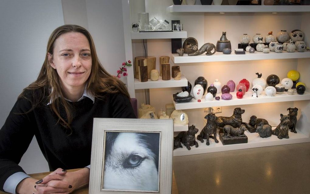 Petra van Engeland van Dierencrematorium Majesta Utrecht. beeld RD, Henk Visscher