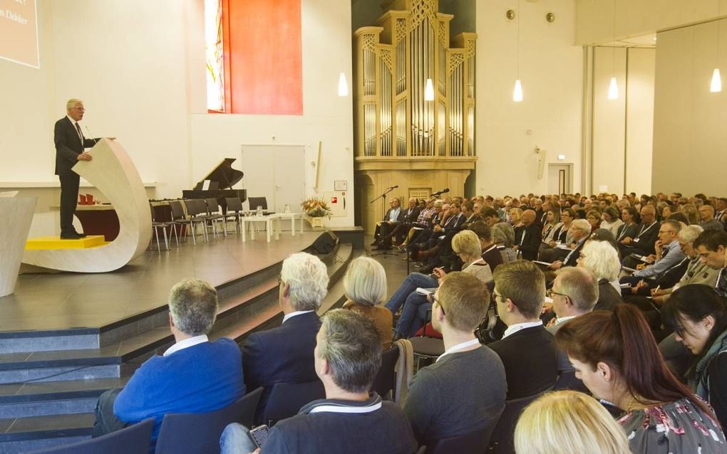 Dr. W. Dekker was vrijdag een van de sprekers op de studiedag ”Homoseksualiteit en de kerk” in Nijkerk.  beeld RD, Anton Dommerholt