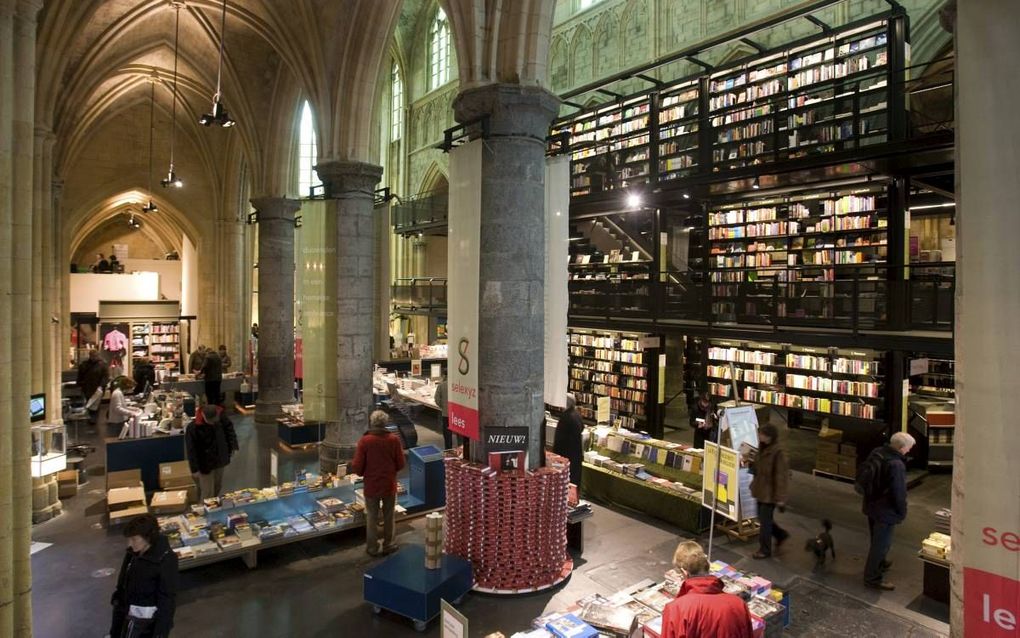 Een voormalige kloosterkerk in Maastricht werd een boekwinkel. beeld ANP, Koen Suyk