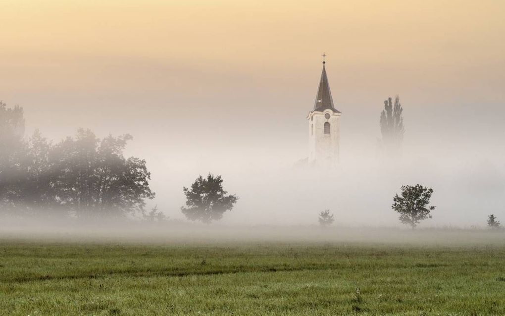 Zal de kerk van de Heere Jezus Christus, dwars tegen de cultuur in, haar heldere getuigenis bewaren en dit getuigenis doen horen aan een wereld die langs een hellend vlak op weg lijkt naar de ondergang? beeld iStock