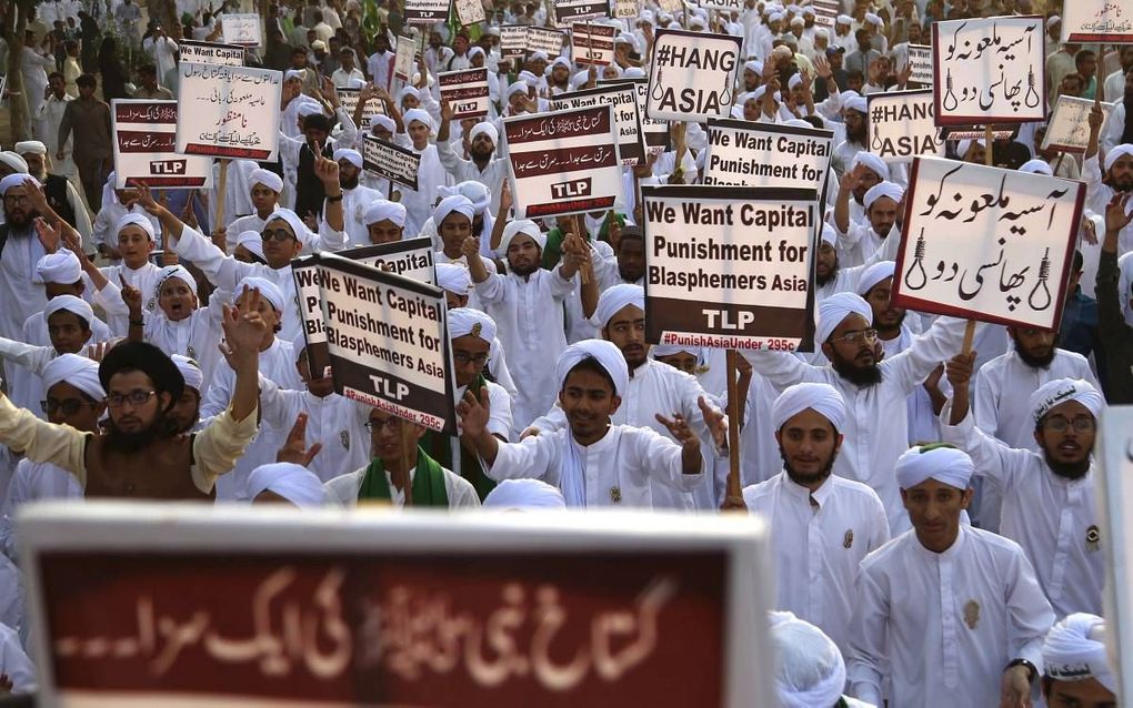 Protesten tegen de vrijspraak van de Pakistaanse christin Asia Bibi, vorig jaar november in Karachi. beeld EPA, Shahzaib Akber