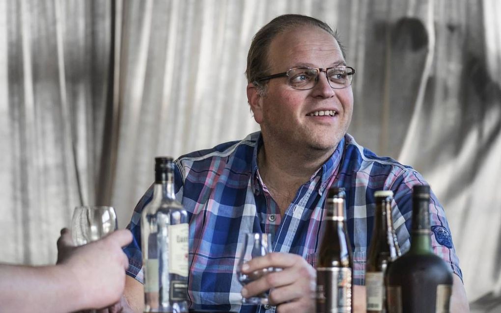 Gerrit Duerink uit Oldambt heeft zich aangemeld voor de actie IkPas. De stichting Positieve Levenstijl roept mensen hiermee op drank in de veertigdagentijd te laten staan. beeld Duncan Wijting