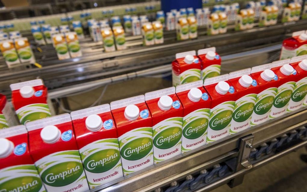 Campina brengt als eerste zuivel met het duurzaamheidskeurmerk PlanetProof op de markt beeld FrieslandCampina