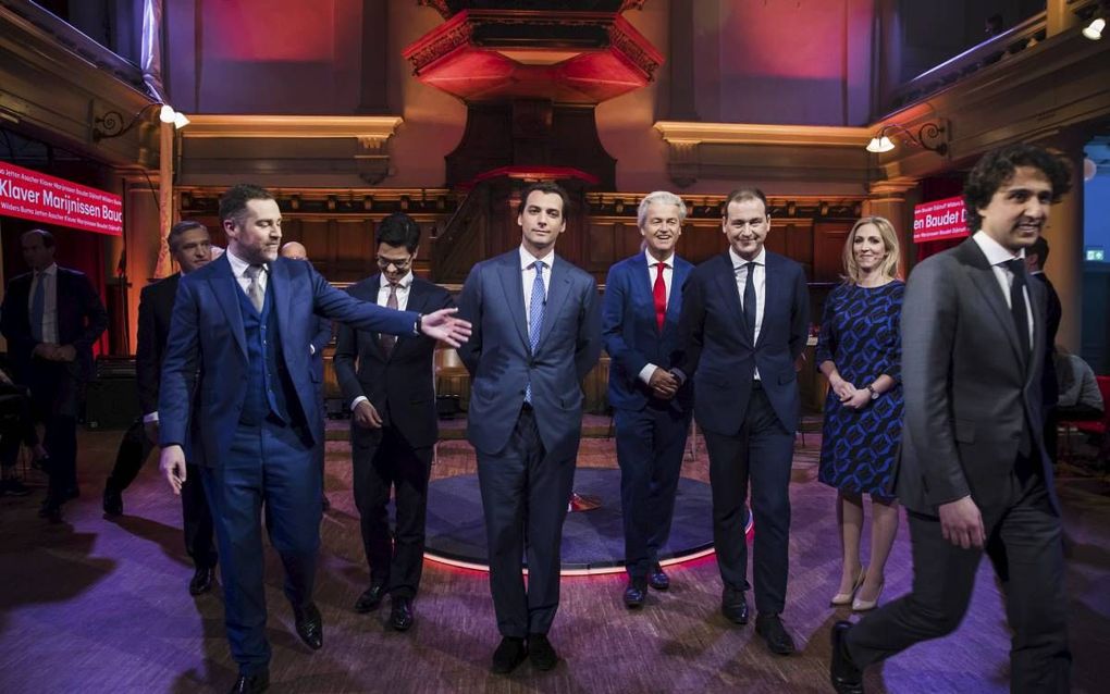 De fractievoorzitters die deelnamen aan het RTL-verkiezingsdebat. V.l.n.r.: Buma (CDA), Dijkhoff (VVD), Jetten (D66), Baudet (FVD), Wilders (PVV), Asscher (PvdA), Klaver (GroenLinks) en Marijnissen (SP). beeld ANP, Bart Maat