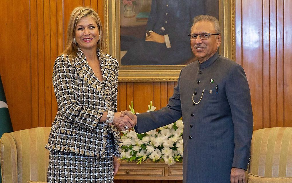 Koningin Máxima en de Pakistaanse president Arif Alvi. beeld ANP