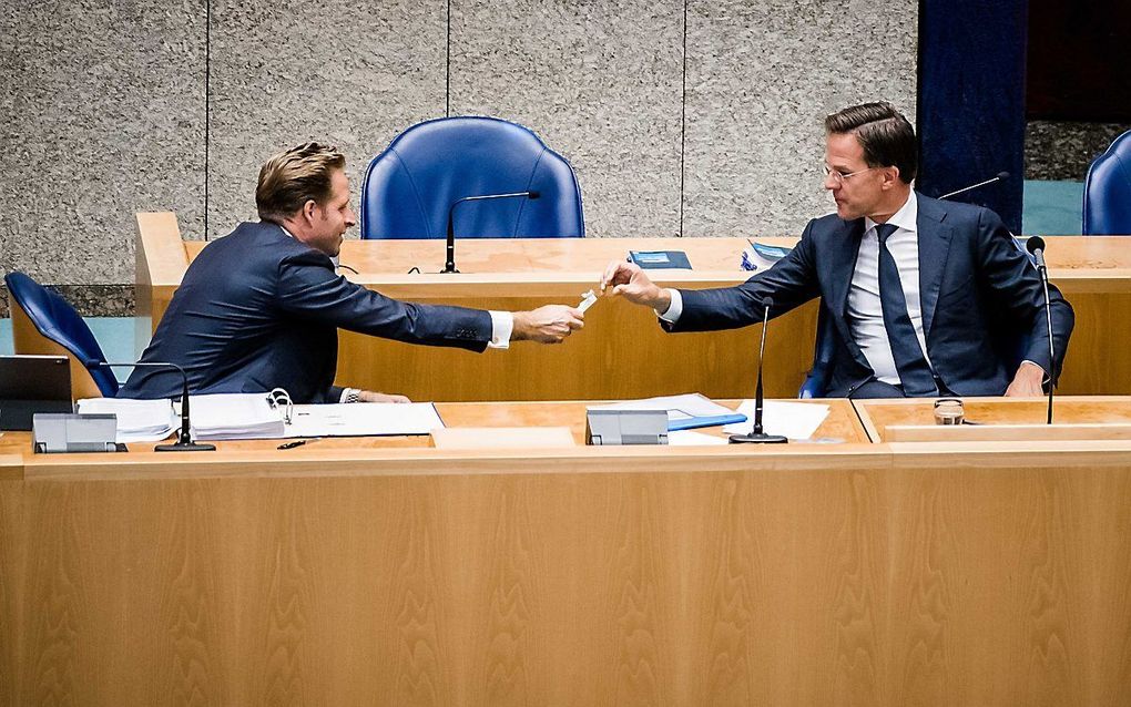 Premier Rutte en minister De Jonge voorafgaand aan het coronadebat. beeld ANP, Bart Maat