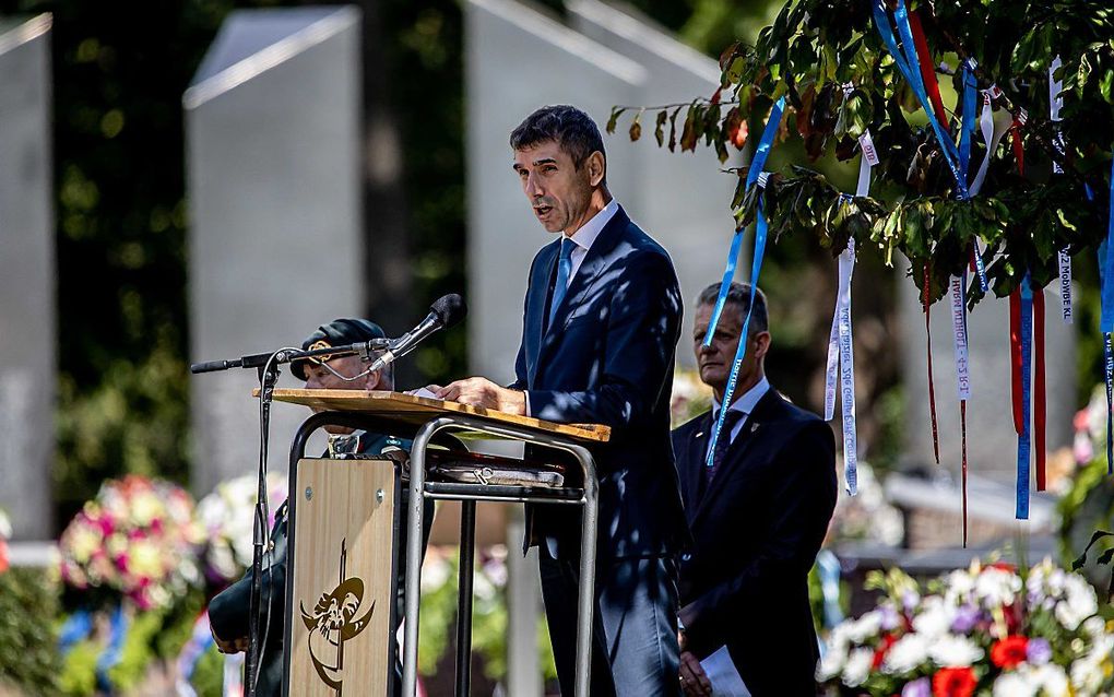 Staatssecretaris Paul Blokhuis van Volksgezondheid, Welzijn en Sport spreekt tijdens de herdenking bij het Nationaal Indië Monument. De omgekomen militairen in voormalig Nederlands-Indië en Nieuw-Guinea worden herdacht. beeld ANP