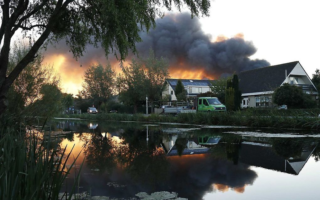 Brand bij verpakkingsbedrijf Molenaarsgraaf. beeld ANP