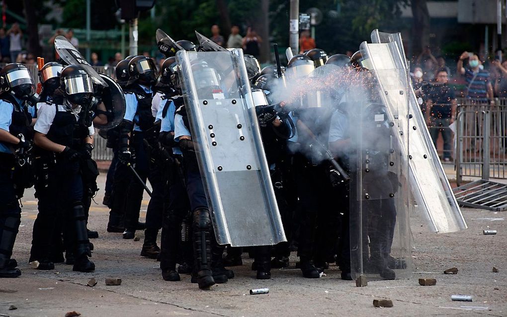 Politie-optreden in Hongkong. beeld EPA