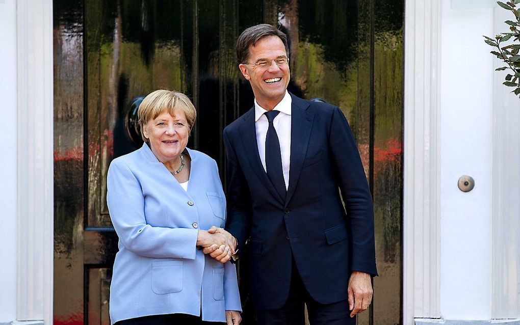 De Duitse bondskanselier Merkel arriveert bij het Catshuis. beeld ANP