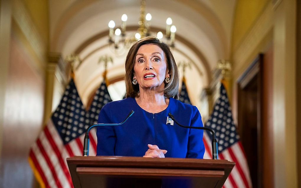 De Democratische voorzitter van het Amerikaanse Huis van Afgevaardigden, Nancy Pelosi, kondigde dinsdag aan dat het Huis een officieel onderzoek is gestart naar de mogelijkheden om te komen tot een afzettingsprocedure tegen president Donald Trump. beeld A