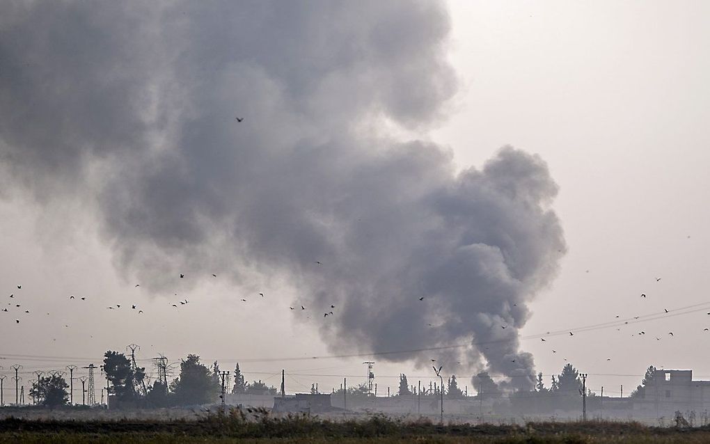 Aanvallen op doelen in de Syrische stad Tal Abyad, woensdag. beeld AFP, Bulent Kilic