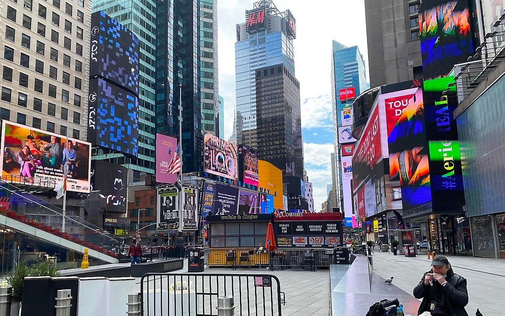 Een verlaten Times Square in New York. beeld AFP