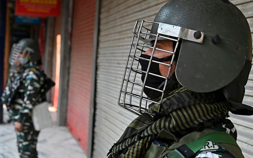 Indiase paramilitairen in Srinagar. beeld AFP