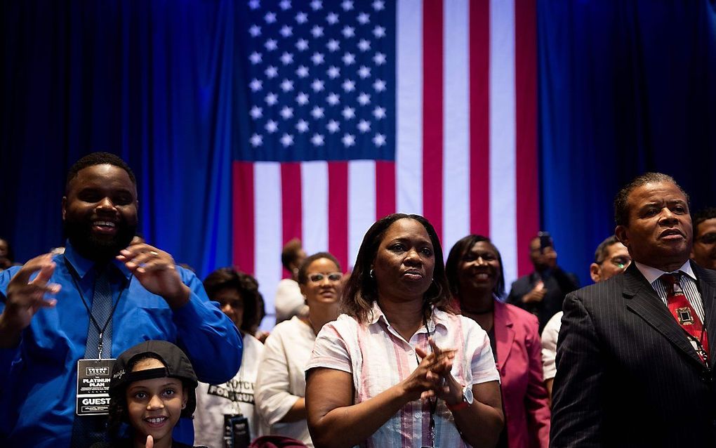 Aanhangers van Trump op de bijeenkomst in Atlanta. beeld Brendan Smialowski / AFP