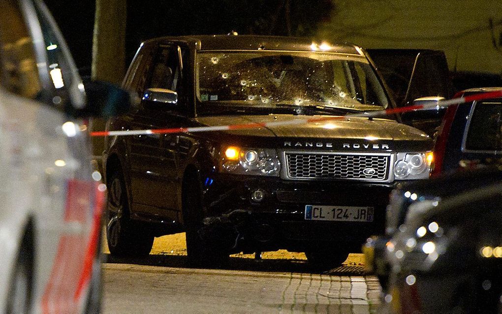 Een met kogels doorzeefde Range Rover in de Staatsliedenbuurt in Amsterdam. Daar vond eind 2012 een dubbele liquidatie plaats en lagen ook agenten onder vuur. De wildwestpartij geldt als een dieptepunt in de zogeheten Mocro-oorlog. Dat is een strijd tusse