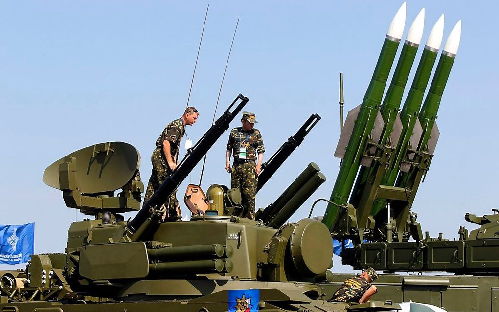 Een Buk-M2-raketsysteem, vergelijkbaar met het systeem waarmee vlucht MH17 werd aangevallen. beeld EPA