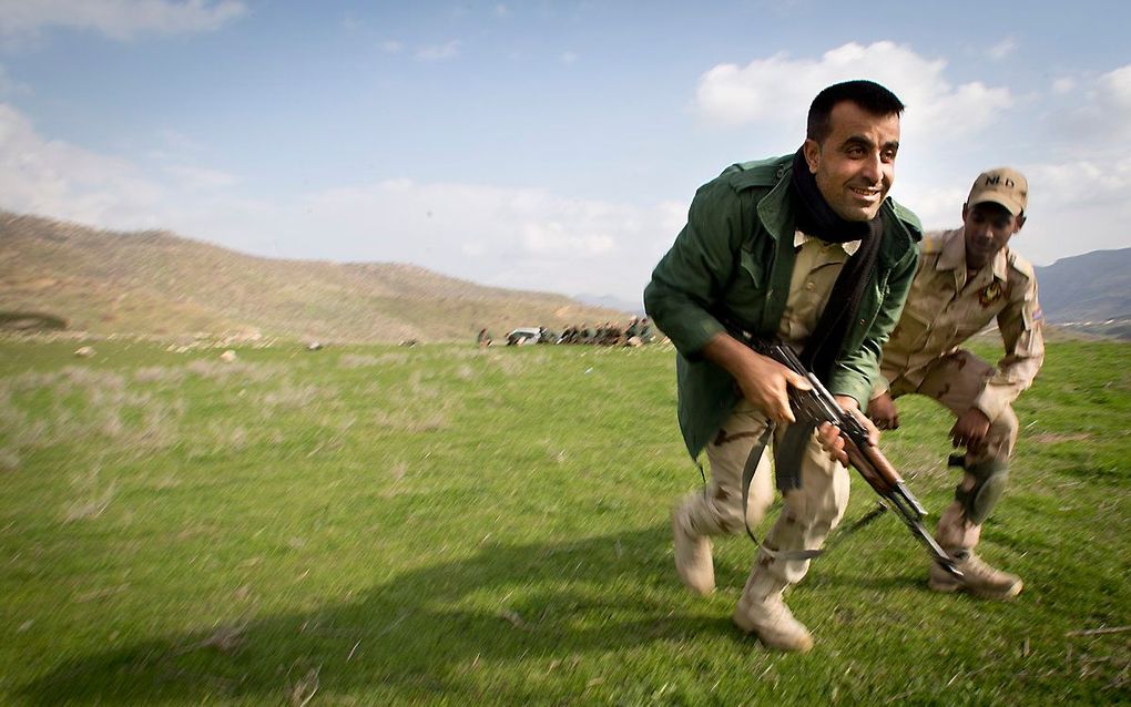 Nederlanders trainden Koerdische Peshmerga-strijders in 2015 in Irak om hen te ondersteunen in de strijd tegen Islamitische Staat. beeld ANP