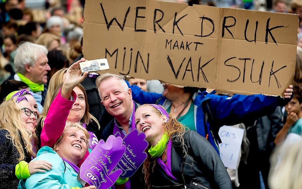 Een lerarenstaking in Rotterdam, afgelopen september. beeld ANP