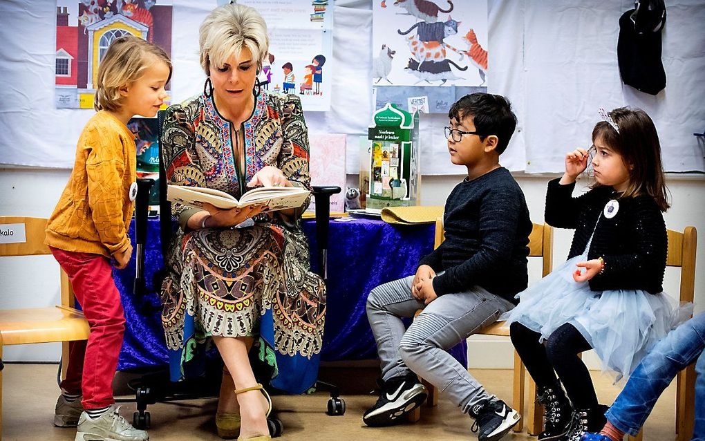 Prinses Laurentien leest voor tijdens het Nationale Voorleesontbijt in januari. beeld ANP, Patrick van Katwijk