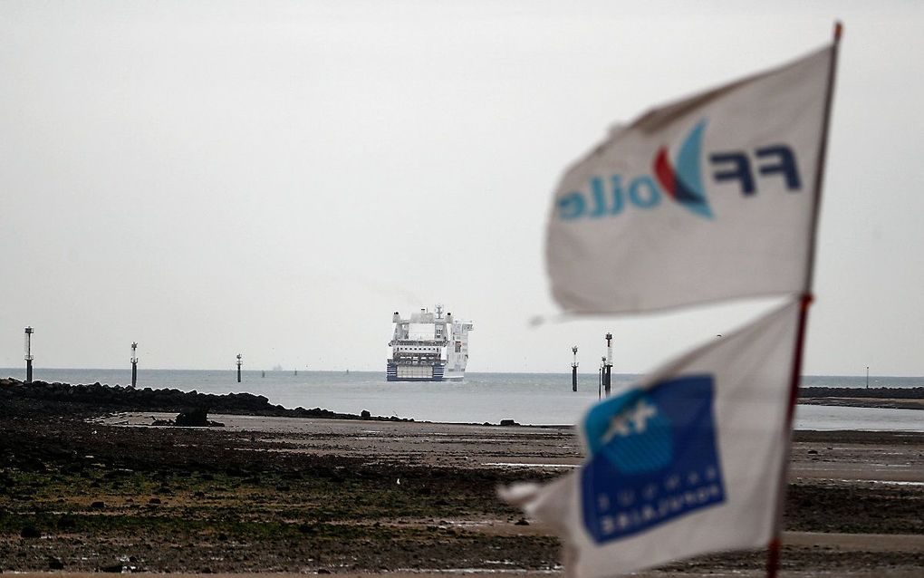 Veerboot vaart richting Kanaal vanuit Frankrijk. beeld AFP