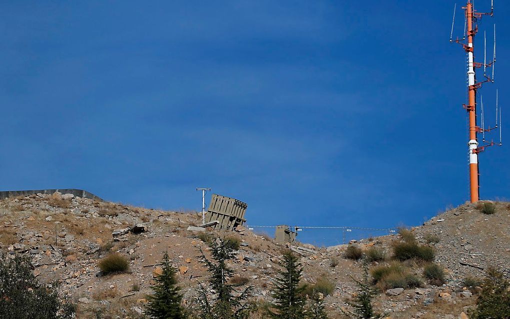 Israëlisch afweergeschut bij de grens met Syrië. beeld EPA