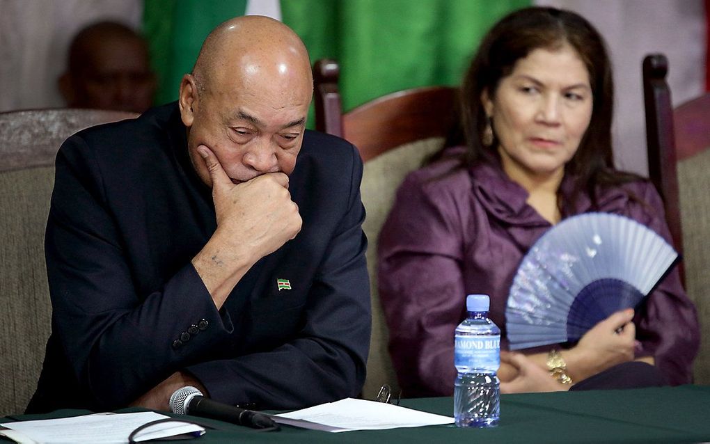 De Surinaamse president Desi Bouterse (L). beeld ANP