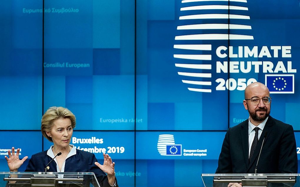 Von der Leyen (L), voorzitter van de Europese Commissie. beeld AFP