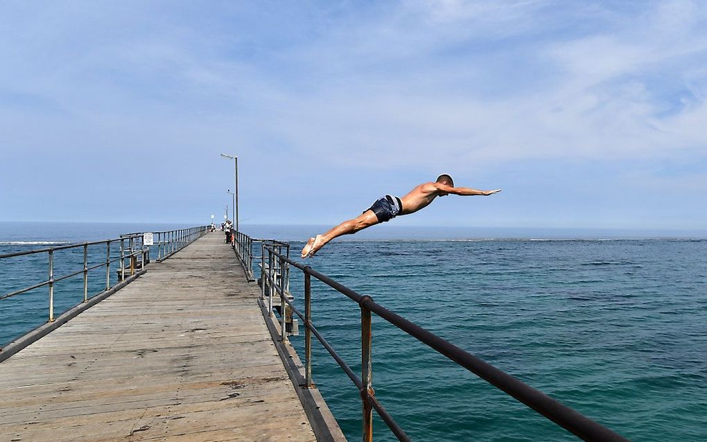 In het zuiden en midden van Australië, waar het op dit moment voorjaar is, heersten temperaturen die 8 tot 16 graden boven normaal liggen. beeld EPA