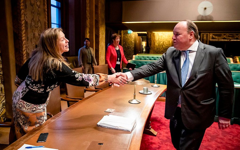 Minister Schouten en senator Otten in de Eerste Kamer. beeld ANP