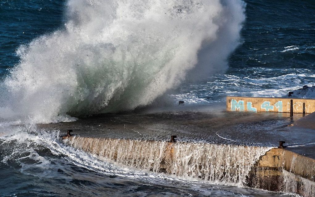 Golven op de kust van Mallorca. beeld EPA