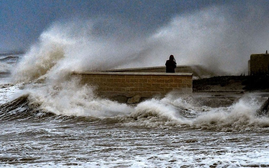 Storm Gloria beukt op de kust bij Valencia, Spanje. beeld AFP