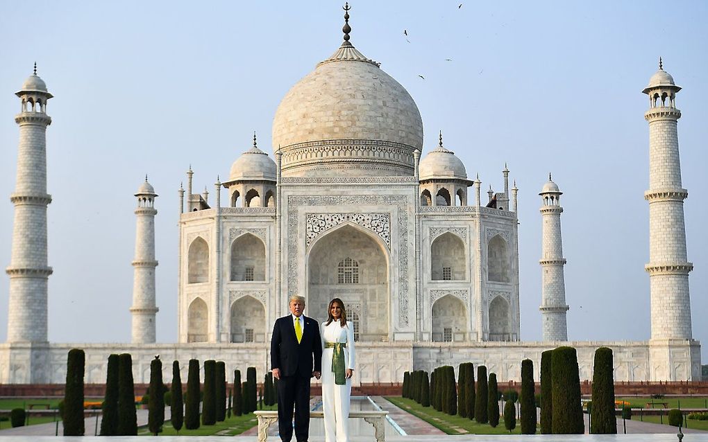 President Trump en first lady Melania Trump bij de Taj Mahal tijdens hun staatsbezoek aan India. beeld AFP