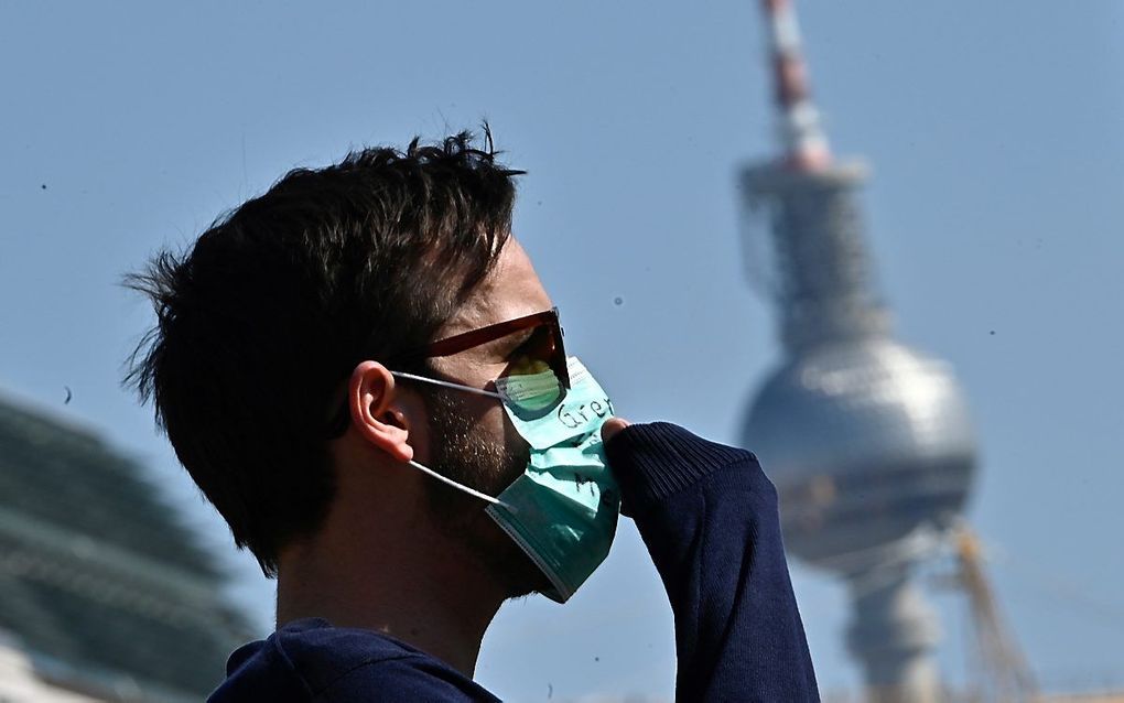 Het Bijbelboek Openbaring geeft een antwoord op bijvoorbeeld de vraag: „Is het coronavirus een oordeel of een waarschuwing, een vloek of een zegen?” beeld AFP, Tobias Schwarz