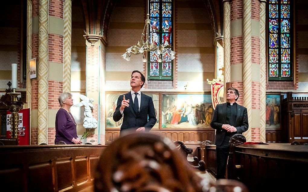 „Pasen: feest van de hoop. Dat zei ook onze premier vorige week bij zijn bezoek aan de Sint-Jacobus de Meerderekerk in de residentie.” beeld ANP, Remko de Waal