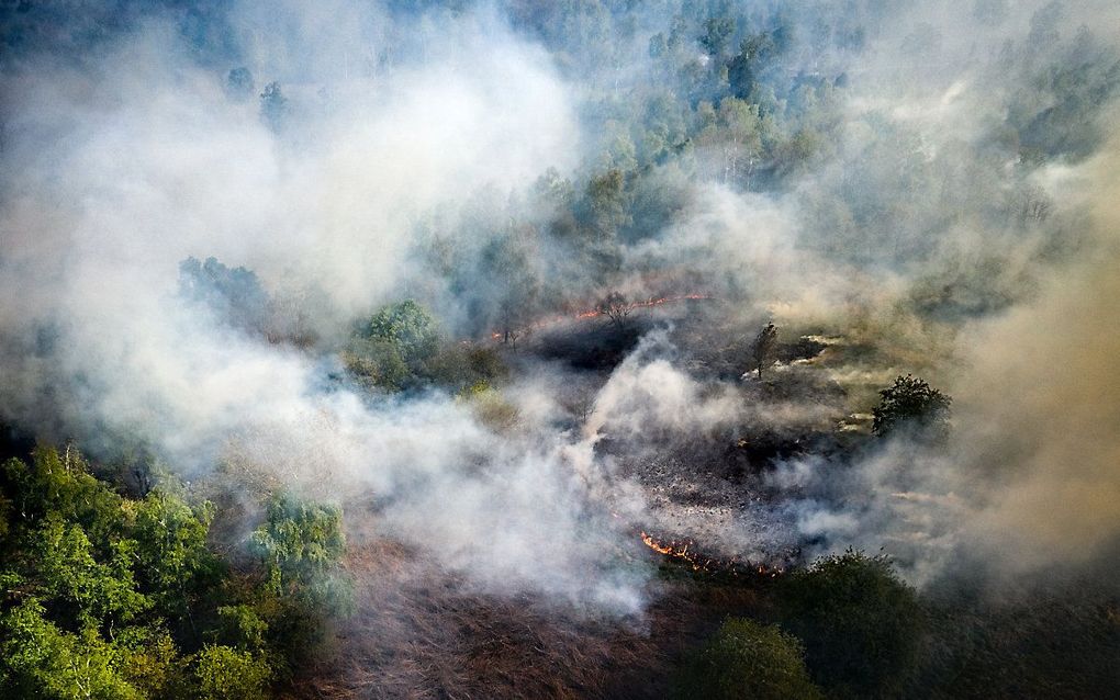 Zeer grote natuurbrand op de Maria Peel nabij het Brabantse Deurne, april 2020. beeld ANP