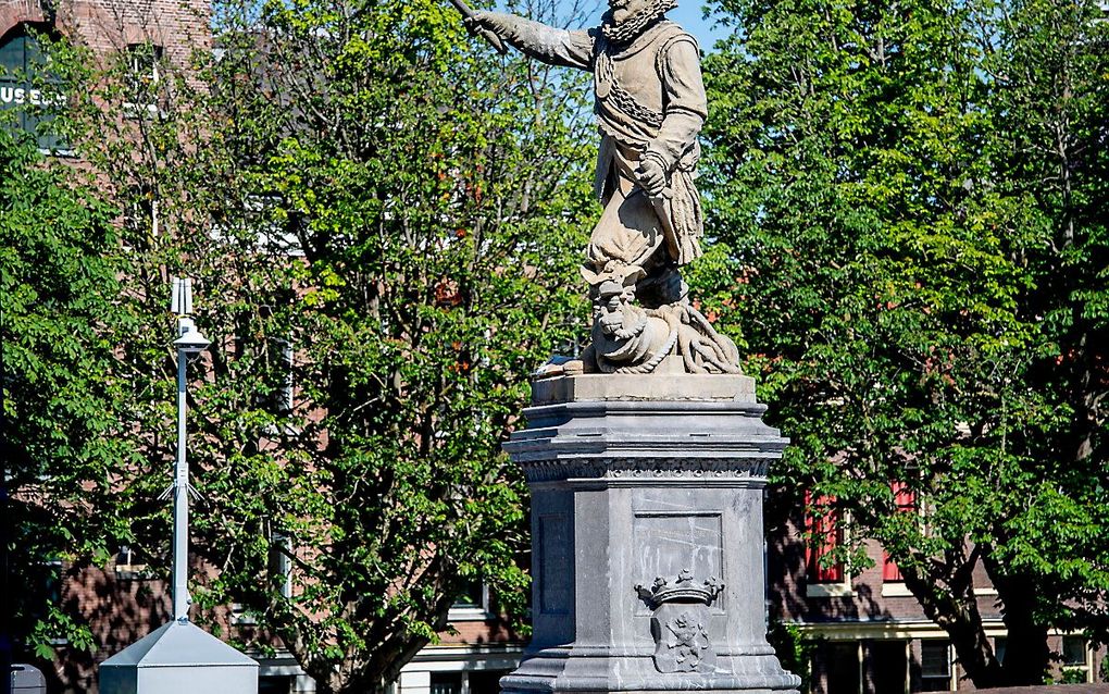 Standbeeld van Piet Hein in Rotterdam. beeld ANP, Robin Utrecht