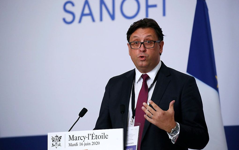 Paul Hudson, topman van de Franse farmaceut Sanofi. Sanofi is bezig met een vaccin waarbij geen gebruik is gemaakt van cellen van geaborteerde foetussen. Dit in tegenstelling tot het vaccin uit Oxford en een van de Leidse farmaceut Janssen. beeld AFP, Gon