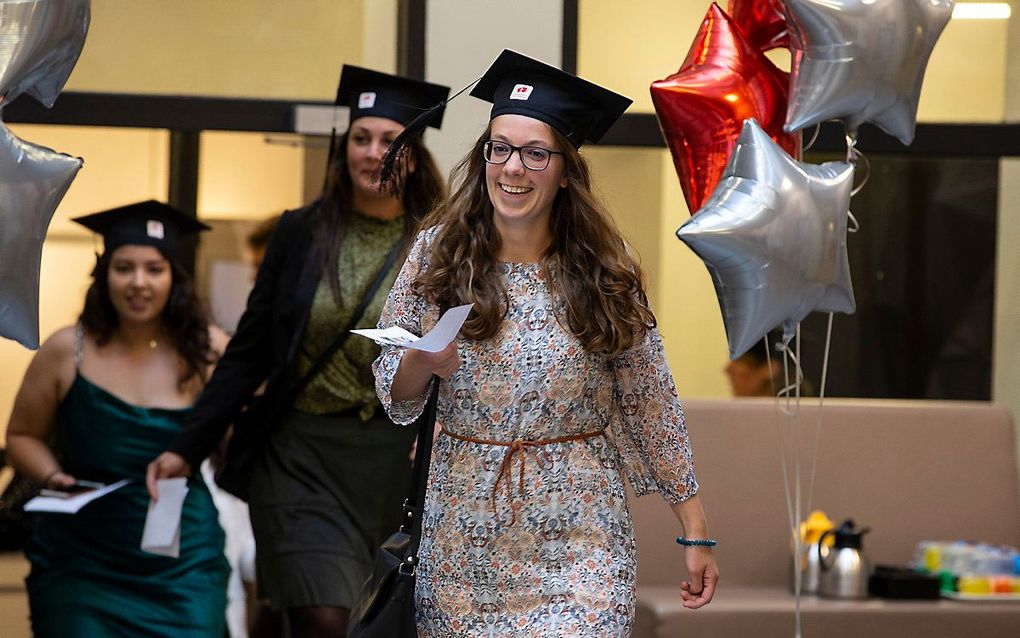 In plaats van centraal examen te doen, haalden leerlingen hun diploma op basis van schoolexamens en toetsen om de resultaten te verbeteren. beeld ANP, PIETER STAM DE JONGE