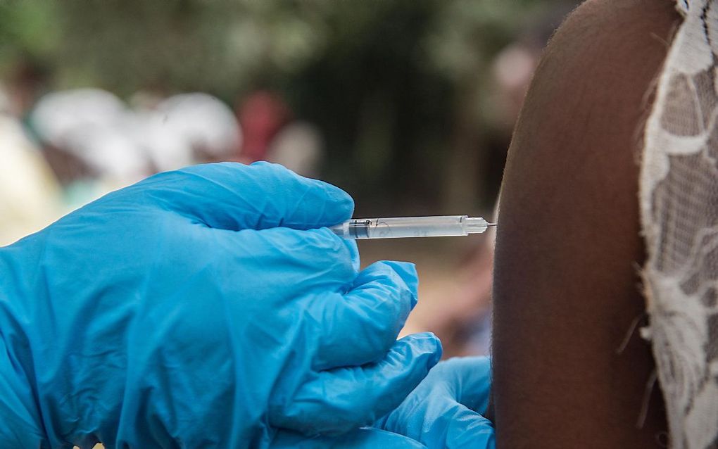 Het gevaarlijke virus stak begin juni de kop op in Mbandaka, een stad met een miljoen inwoners aan de rivier de Congo. beeld EPA