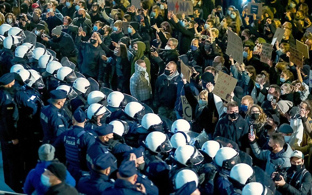 Protest tegen de abortuswetgeving in Katowice. beeld EPA, ANDRZEJ GRYGIEL