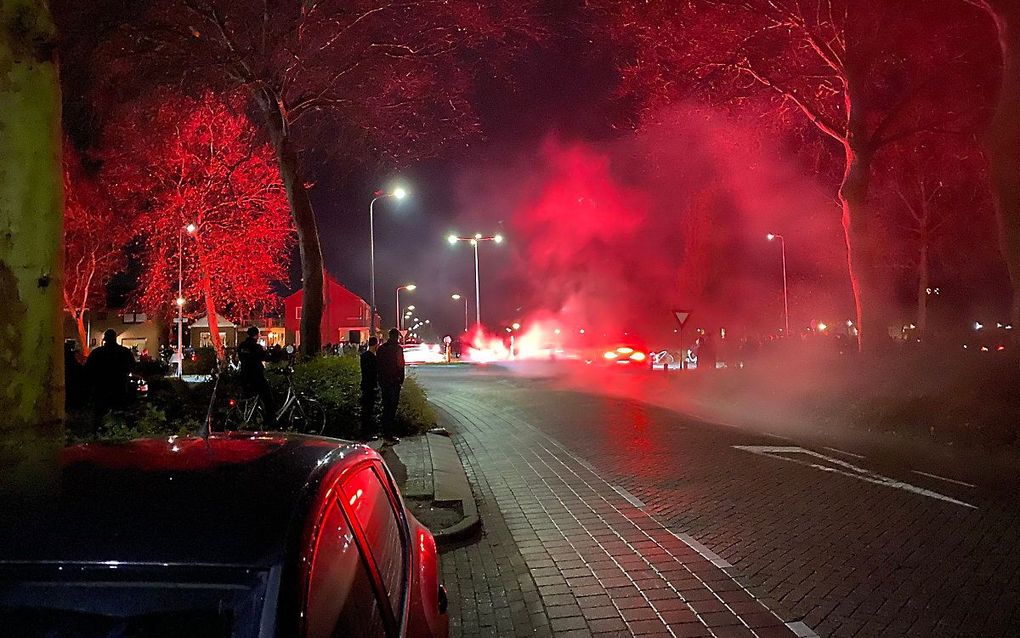 Ongeregeldheden in Urk, zaterdagavond. beeld ANP/Ginopress