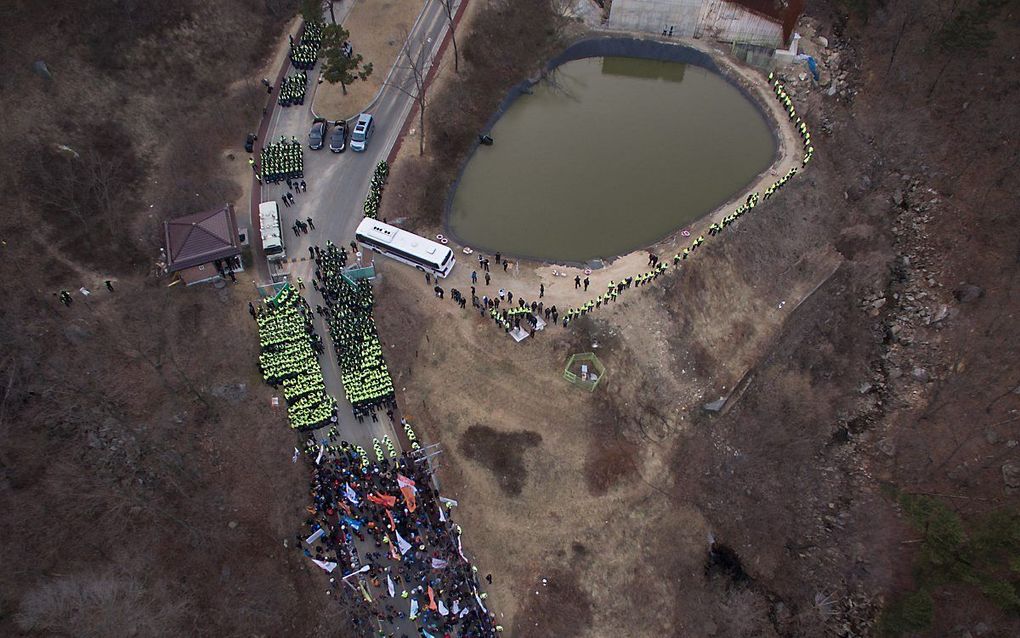 Protest op de plaats waar het Amerikaanse raketafweer geplaatst wordt. beeld AFP