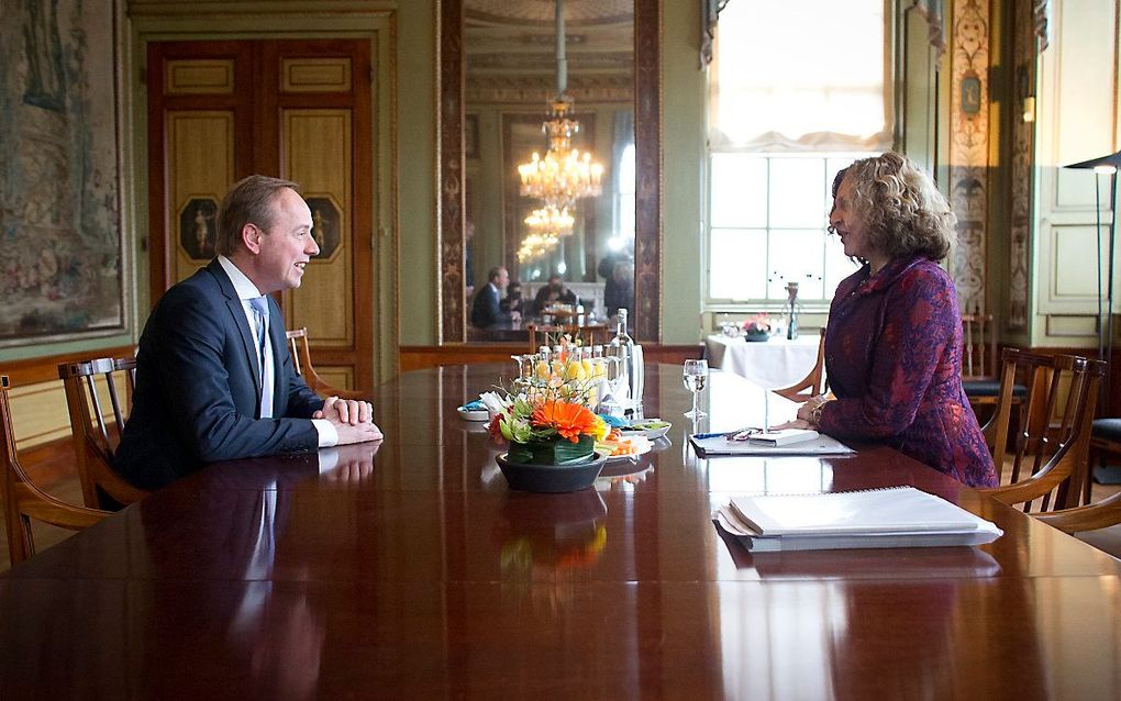 Van der Staaij (SGP) bij formateur Schippers. beeld ANP