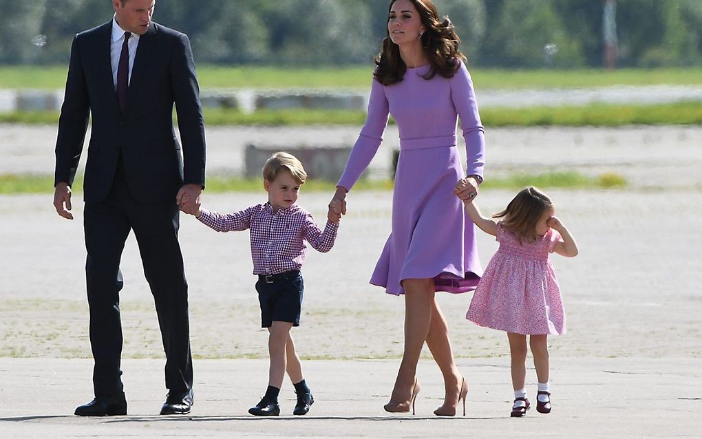 Prins William en Kate, met de twee kinderen. beeld AFP